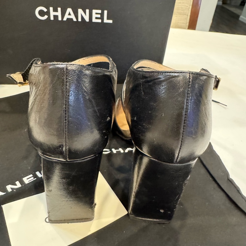 Authentic Chanel Black Chevron Women's Shoes - Picture 5 of 15